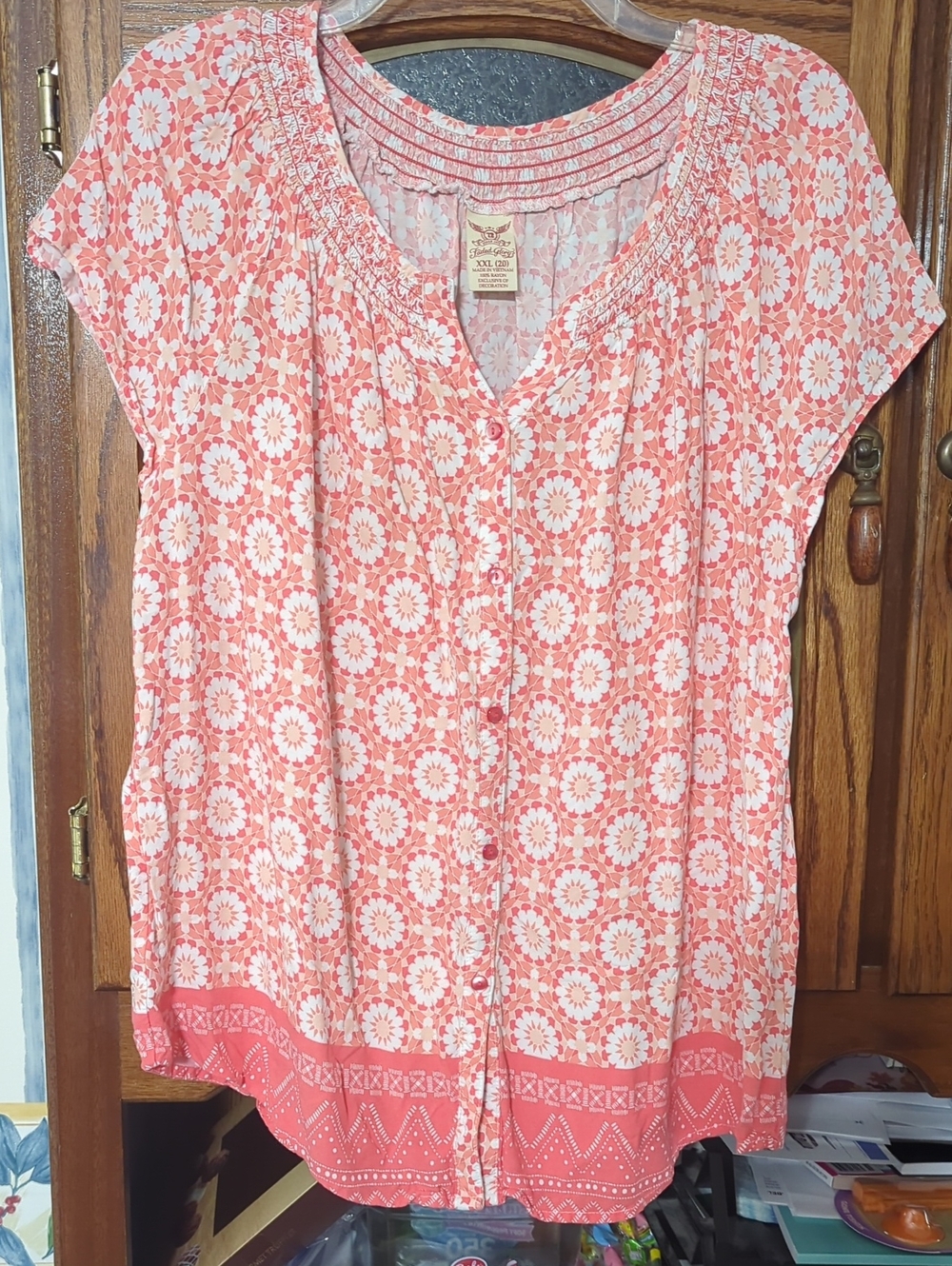 Faded Glory Coral and White Floral Button-Front Top